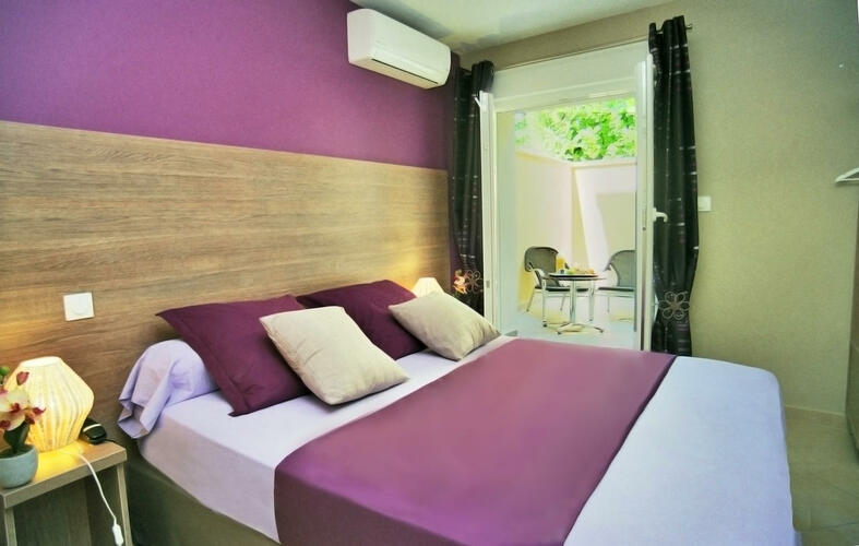 Des chambres modernes à partir de 65 €, hôtel l'Anvia, Bollène