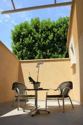 Chambre avec terrasse privée à partir de 85€, hôtel l'Anvia, Bollène